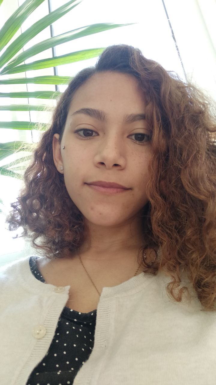 Elayne Lemos