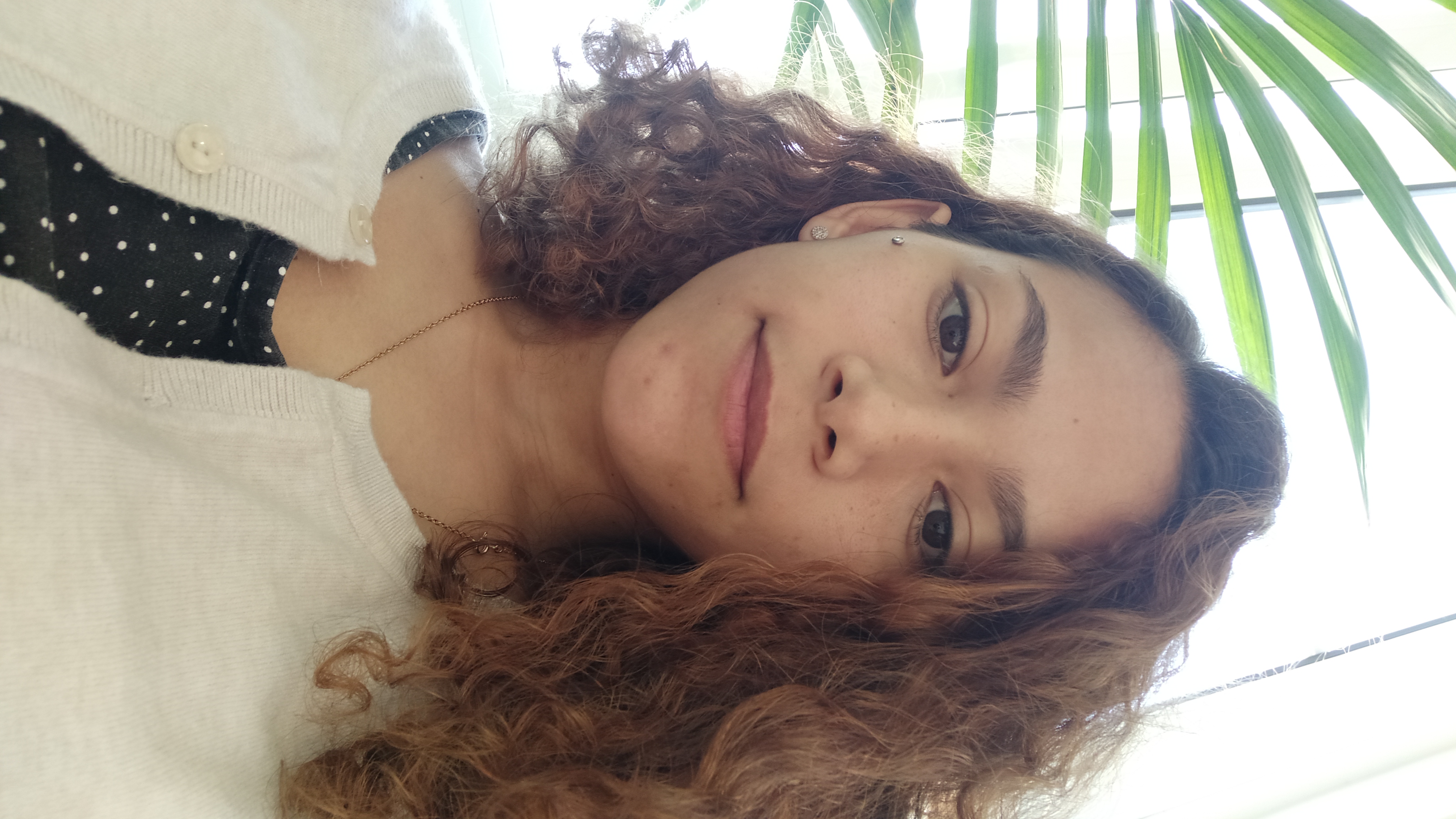 Elayne Lemos